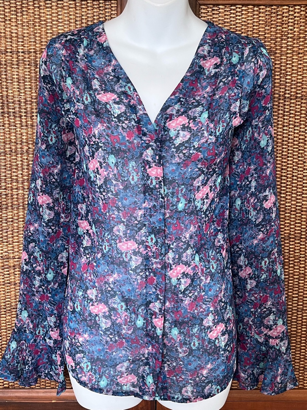 KUT Floral V Neck Blouse top bell sleeve chiffon XS